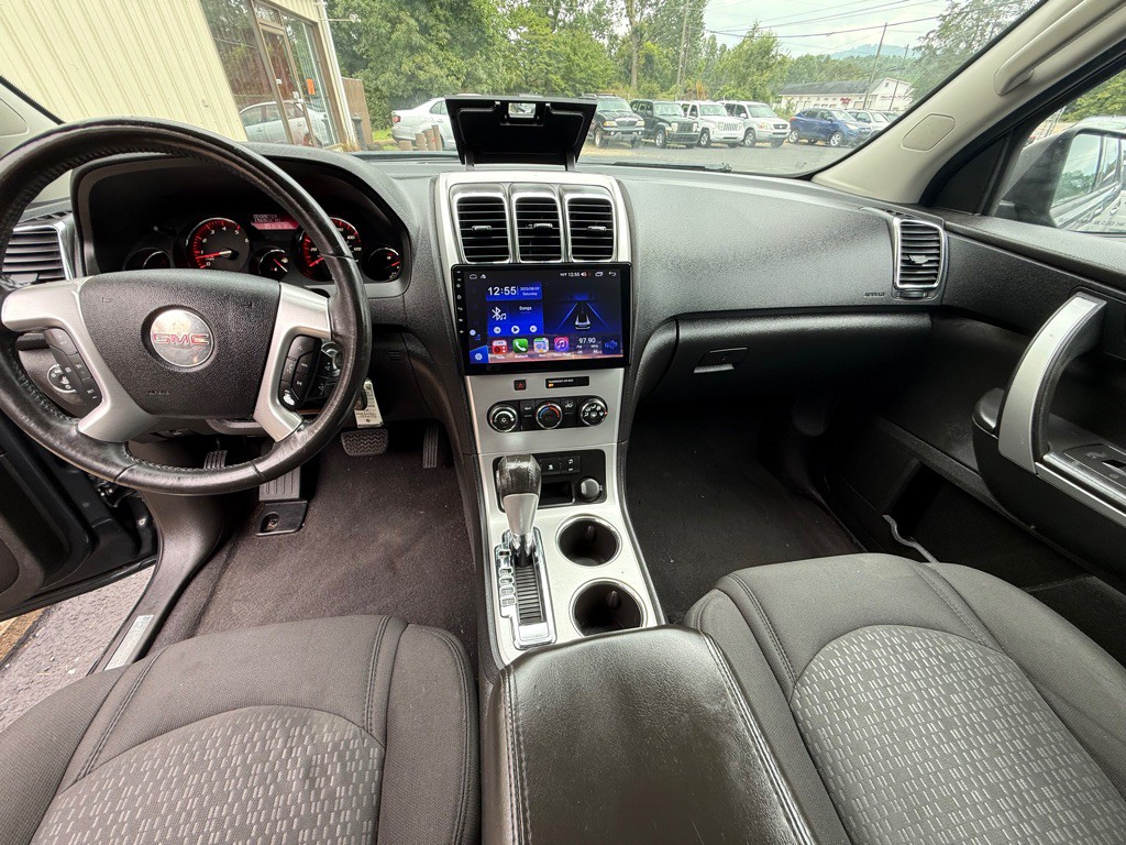 2011 GMC Acadia Image 7