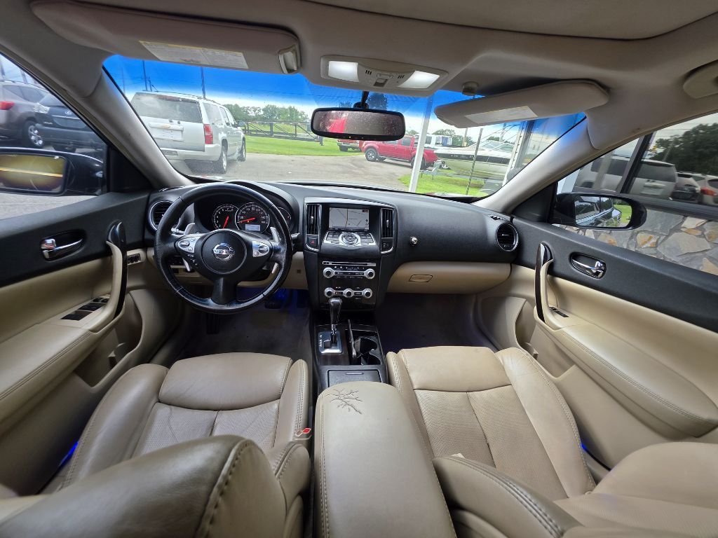 2012 Nissan Maxima Image 9