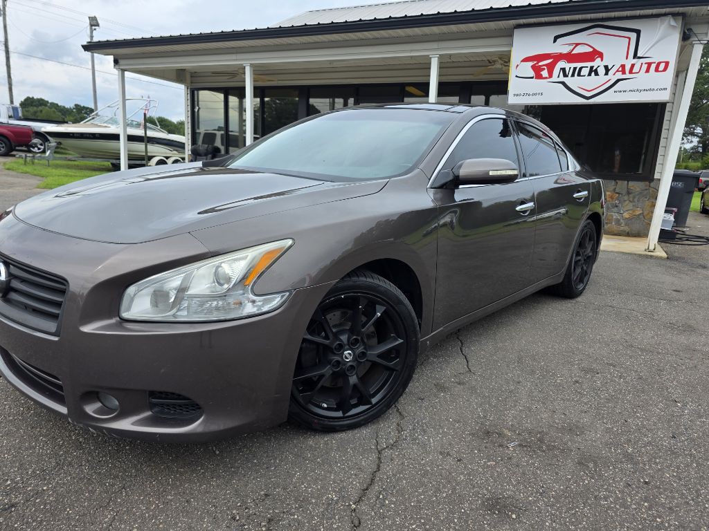 2012 Nissan Maxima Image 10