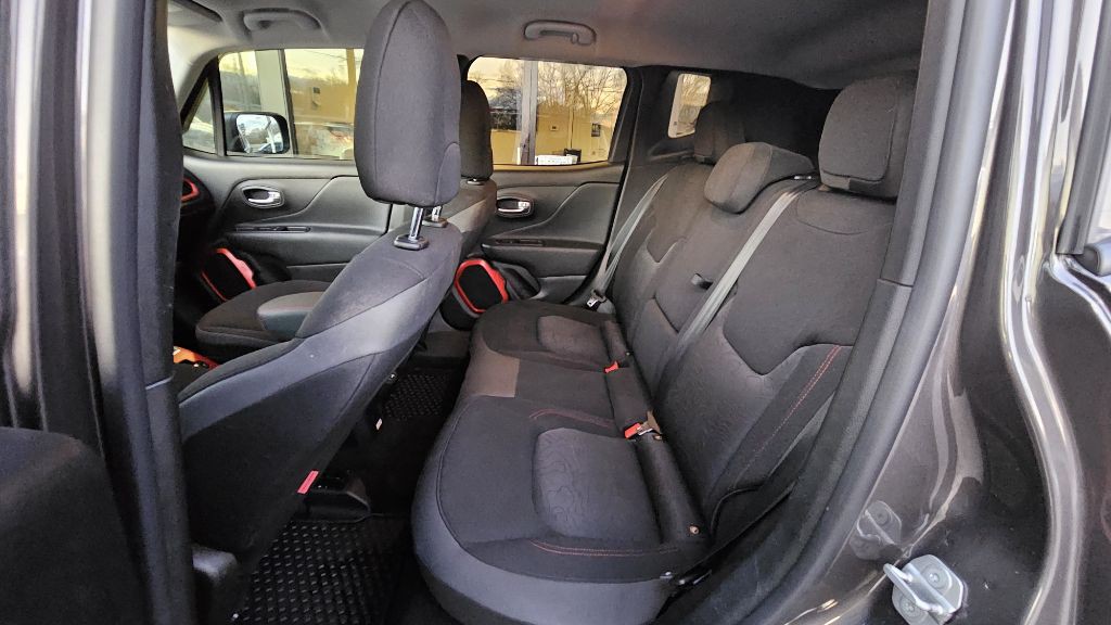 2019 Jeep Renegade Image 4