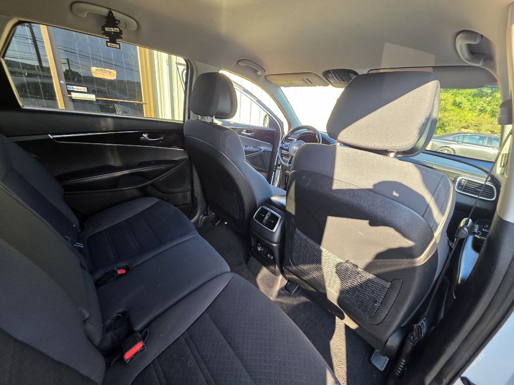 2016 Kia Sorento Image 4