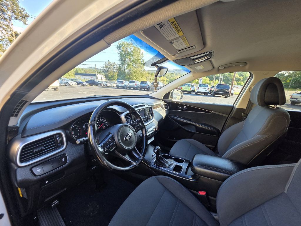 2016 Kia Sorento Image 9