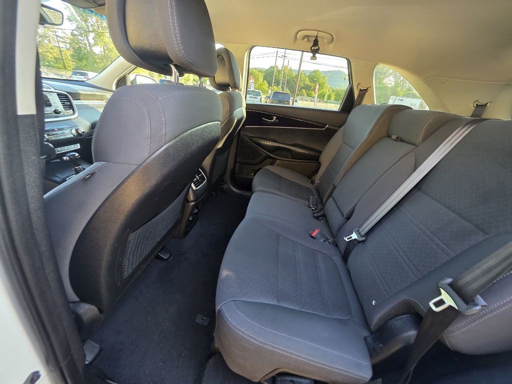 2016 Kia Sorento Image 15