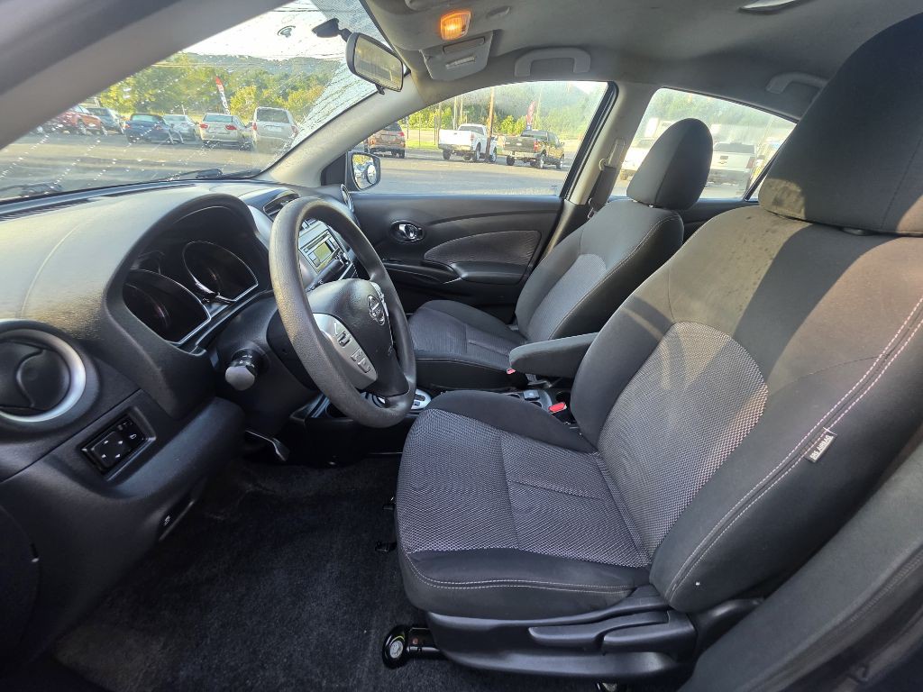 2016 Nissan Versa Image 7