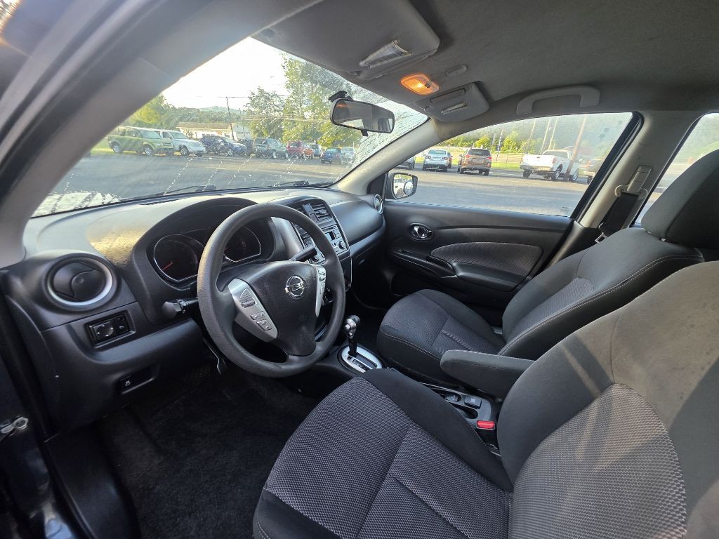 2016 Nissan Versa Image 8