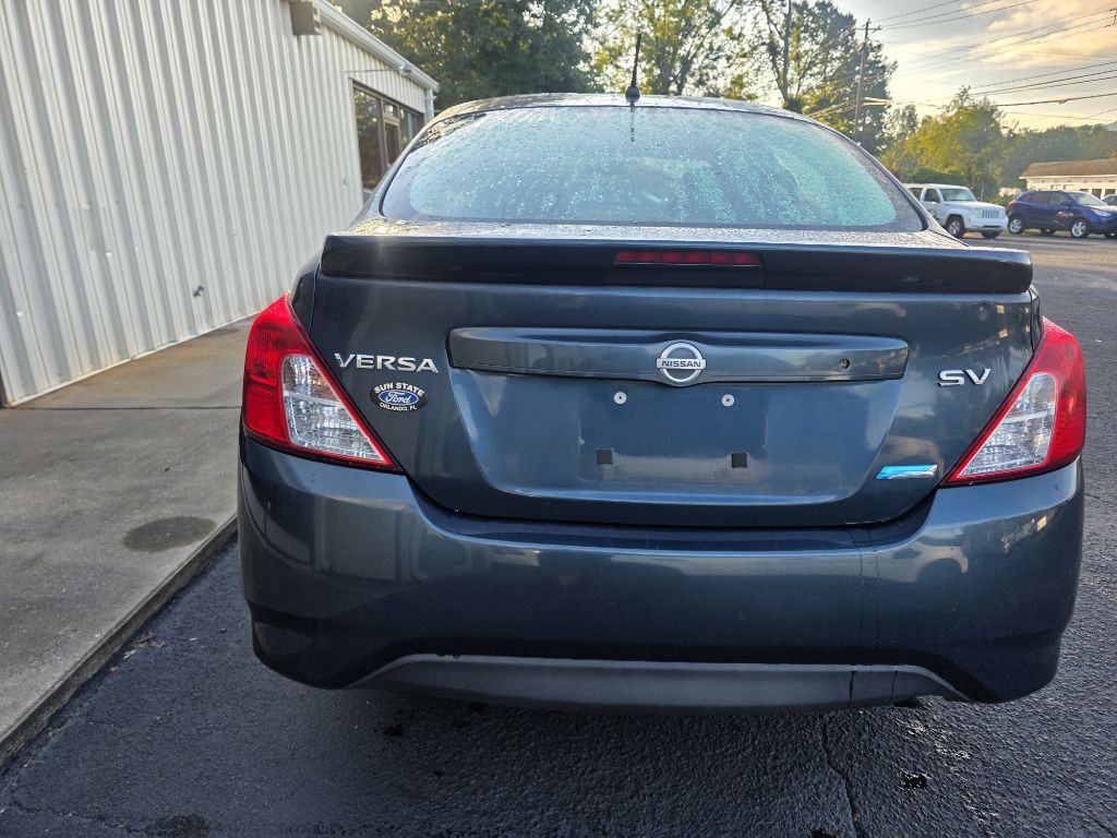 2016 Nissan Versa Image 12