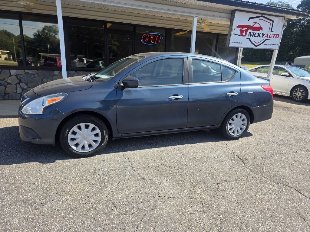 2016 Nissan Versa Image 18