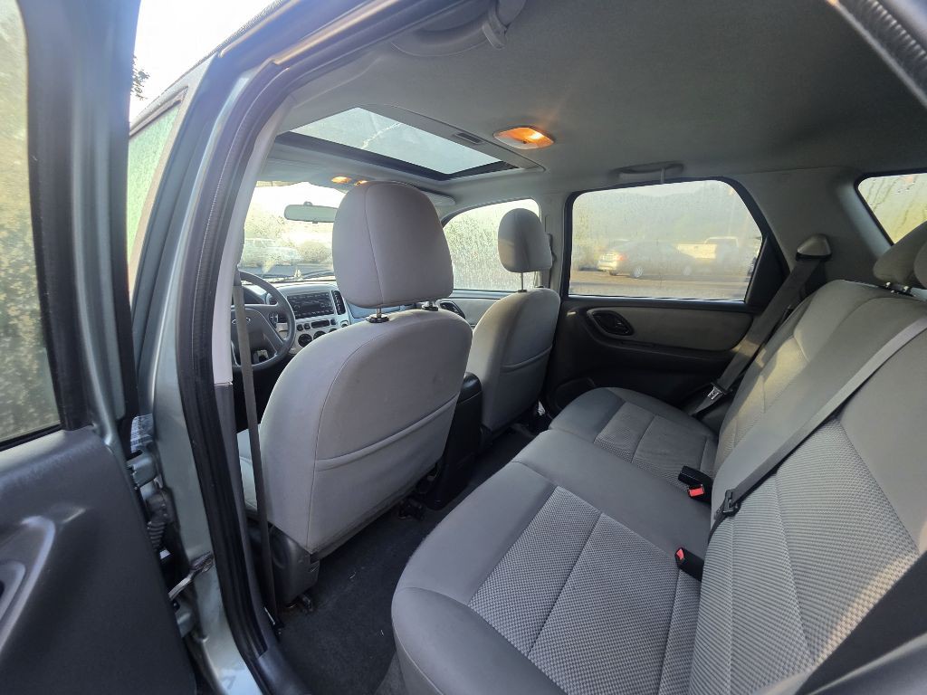 2007 Ford Escape Image 8