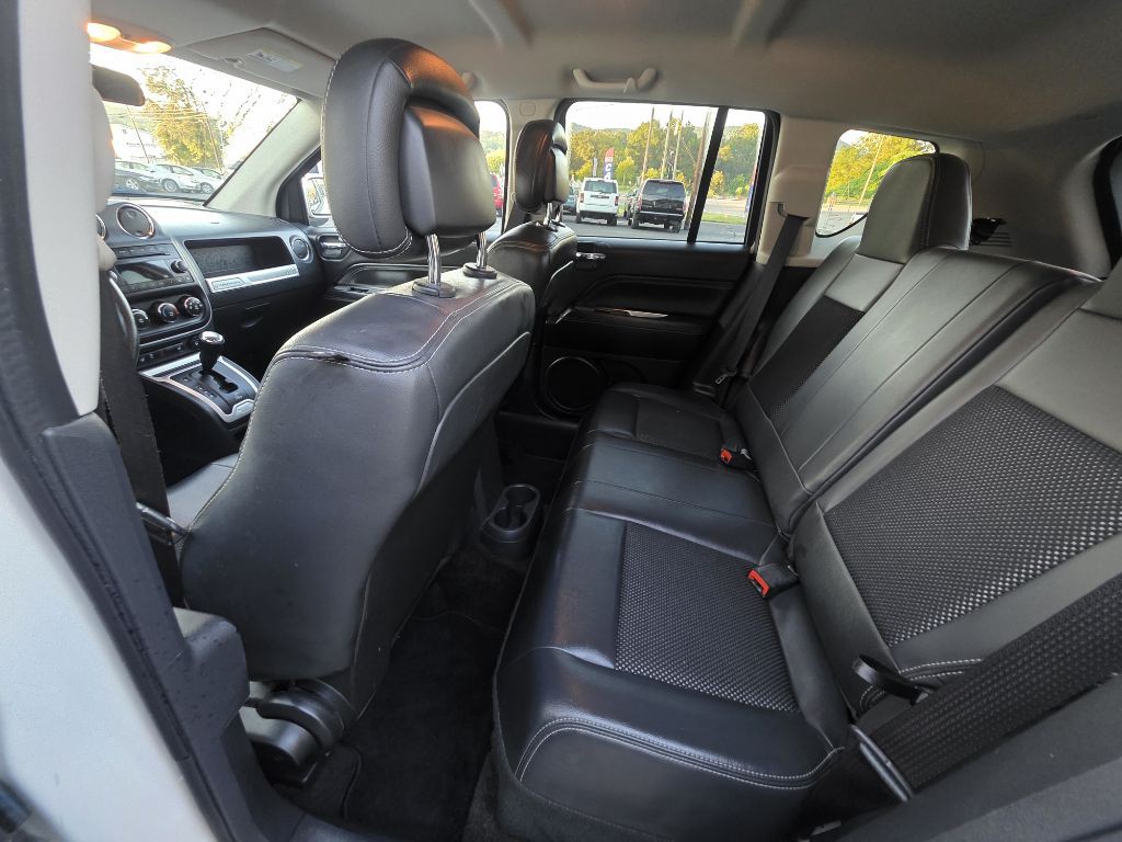 2014 Jeep Compass Image 9