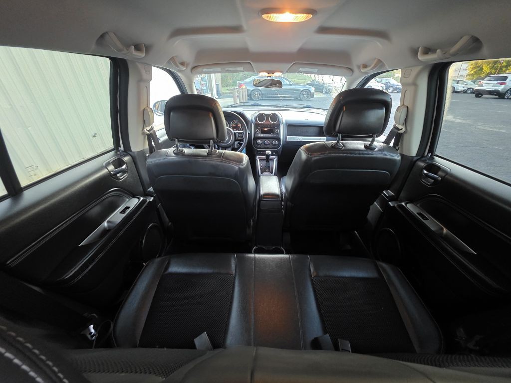 2014 Jeep Compass Image 11