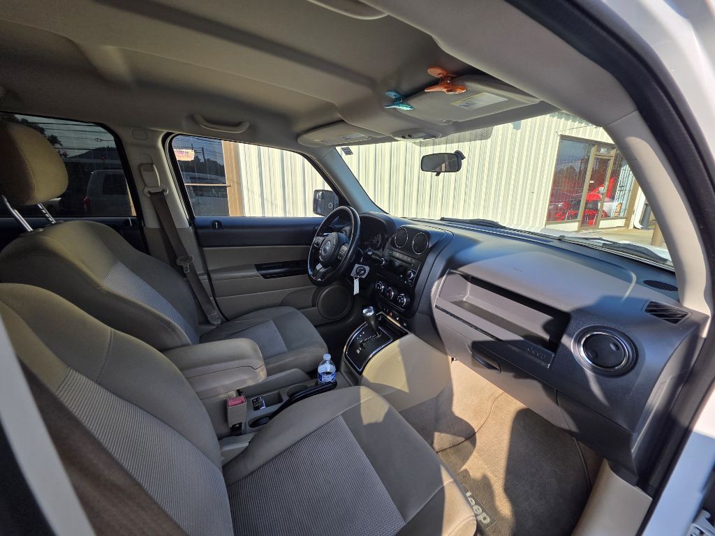 2011 Jeep Patriot Image 13