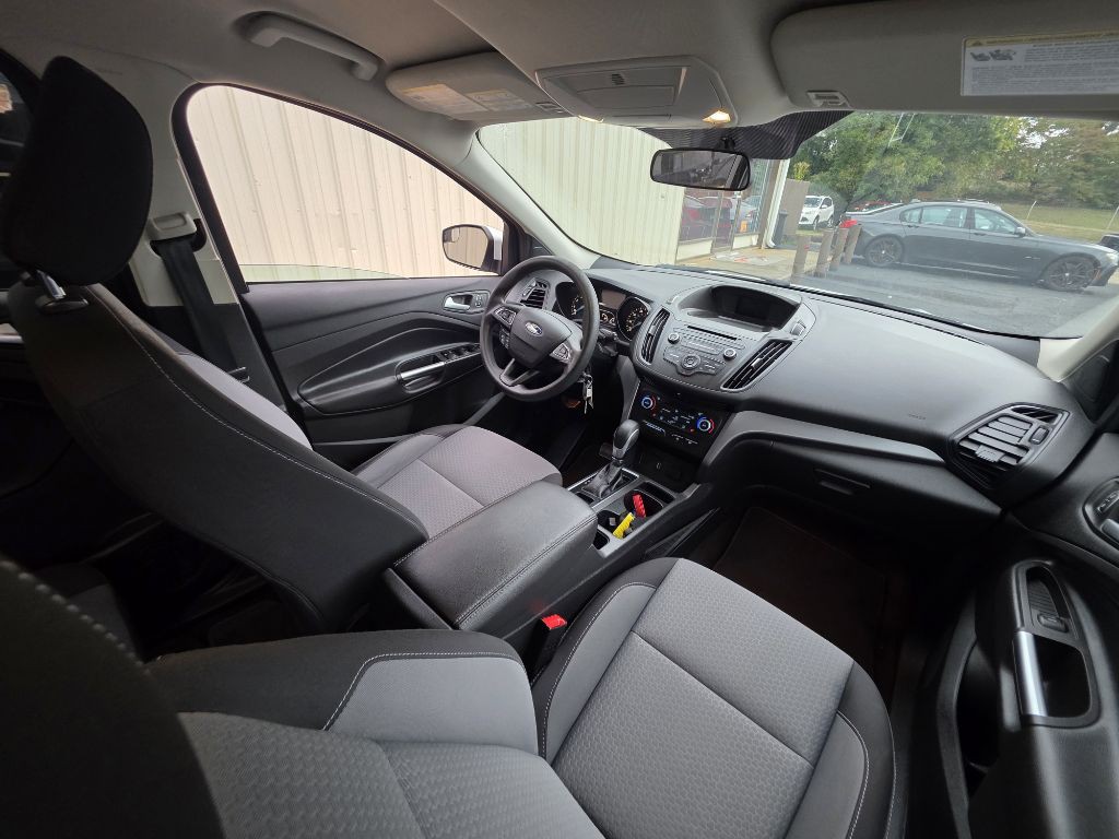 2018 Ford Escape Image 2