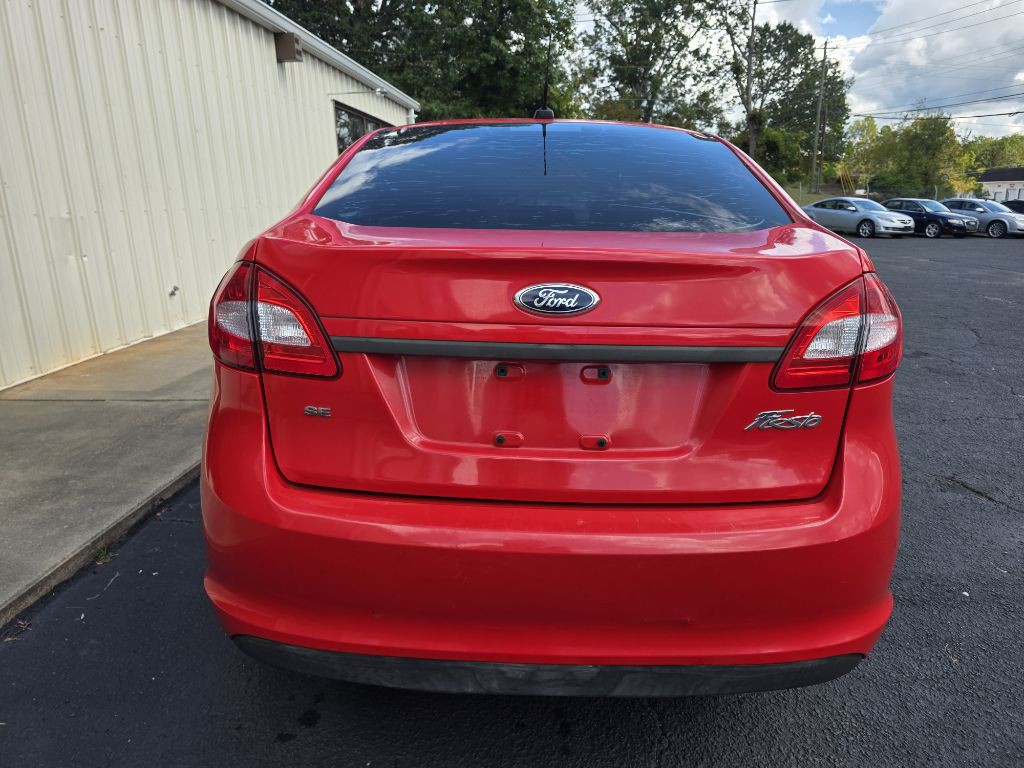 2013 Ford Fiesta Image 13
