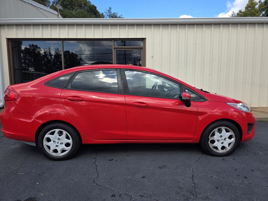 2013 Ford Fiesta Image 15