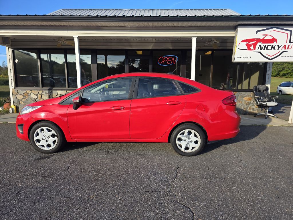 2013 Ford Fiesta Image 19