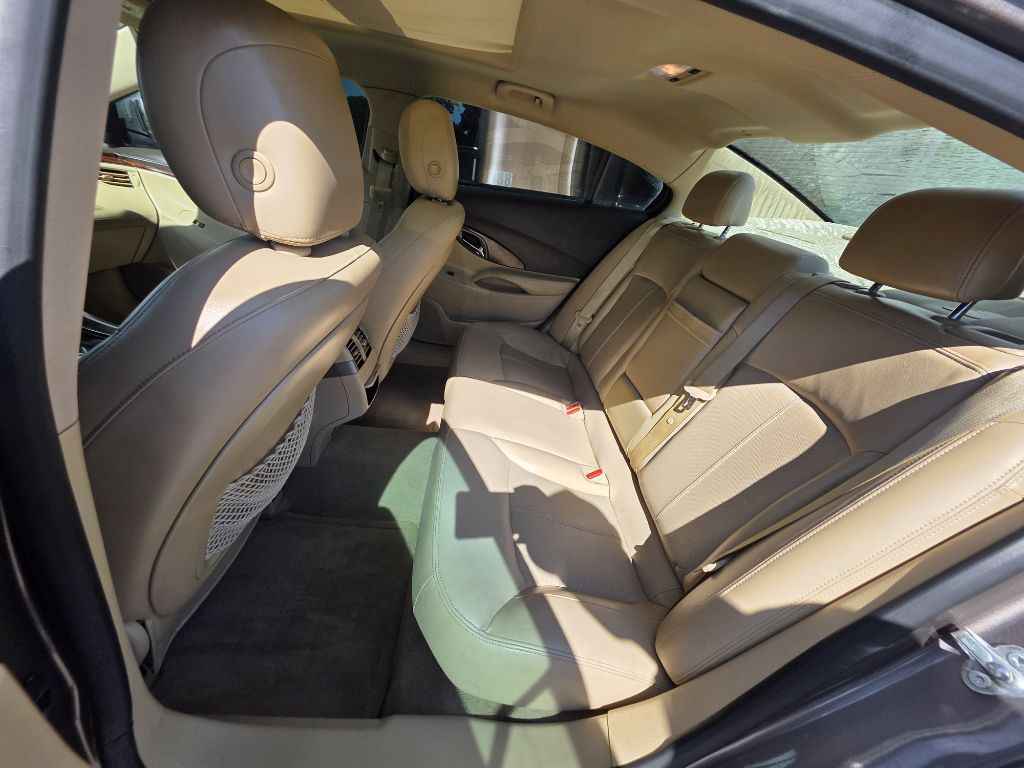 2012 Buick Lacrosse Image 4