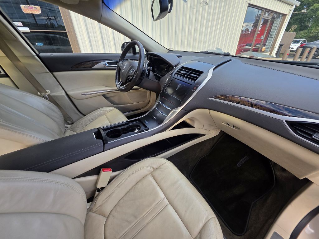 2015 Lincoln MKZ Image 8