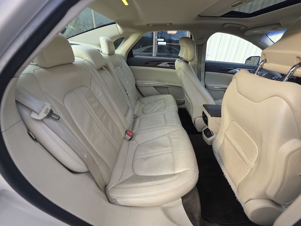 2015 Lincoln MKZ Image 10