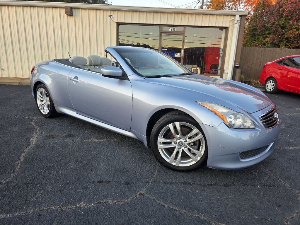 2010 INFINITI G37 Image 2