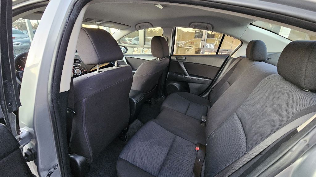 2011 Mazda Mazda3 Image 9