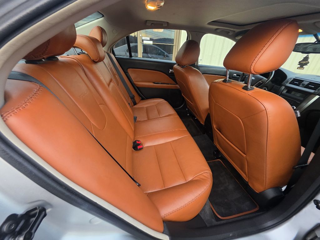 2011 Ford Fusion Image 11