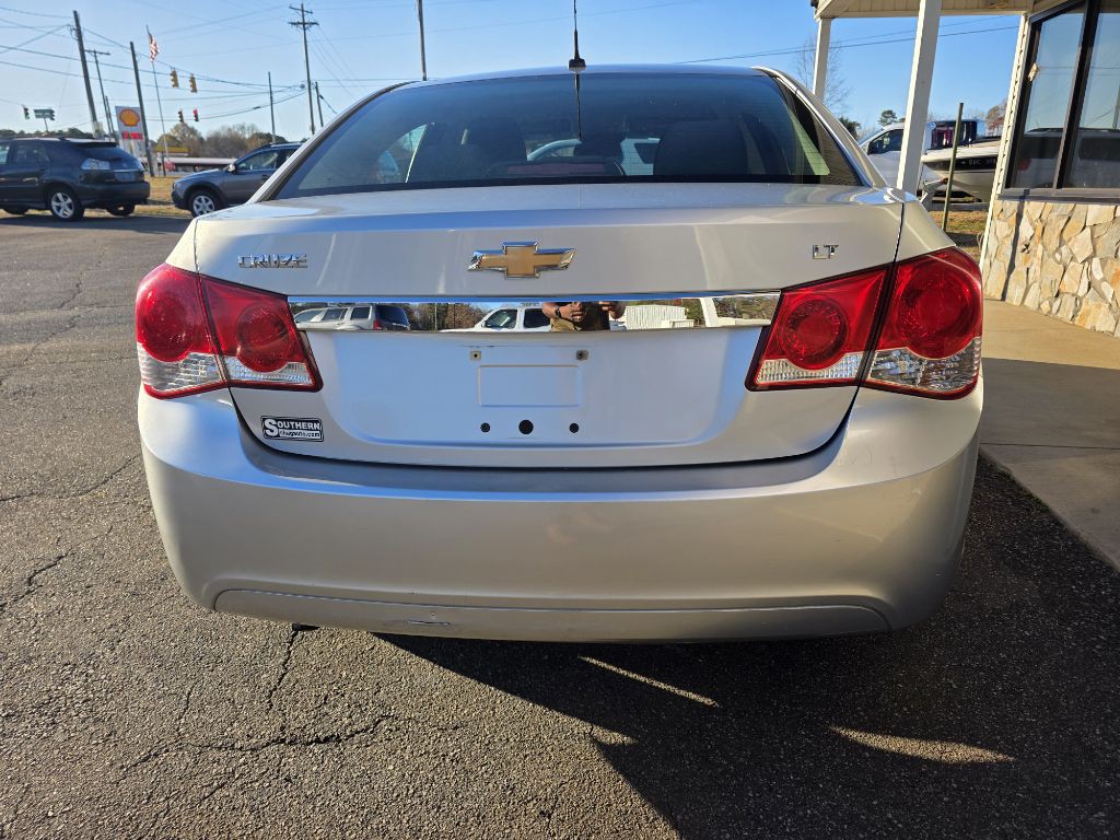 2011 Chevrolet Cruze Image 3