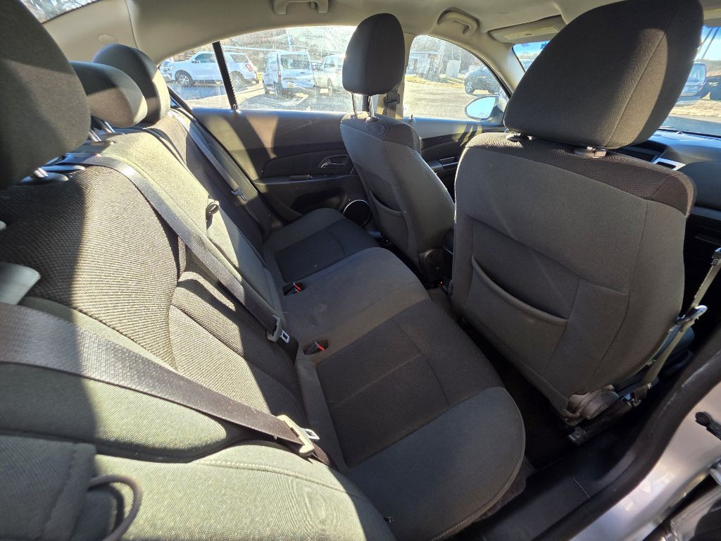 2011 Chevrolet Cruze Image 7