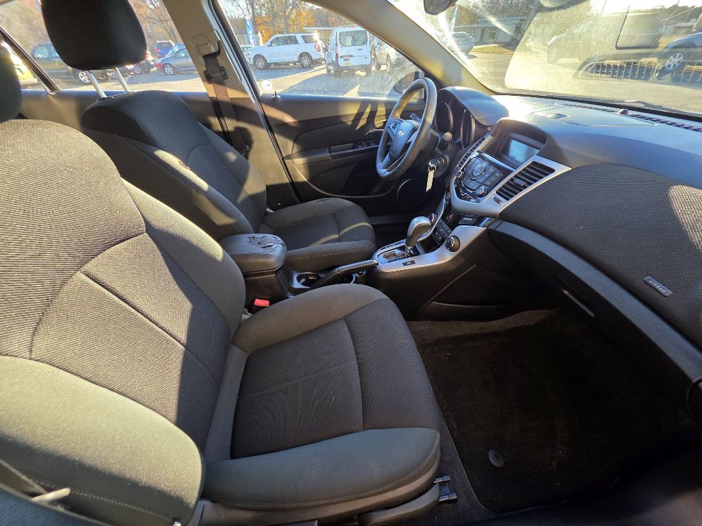 2011 Chevrolet Cruze Image 11