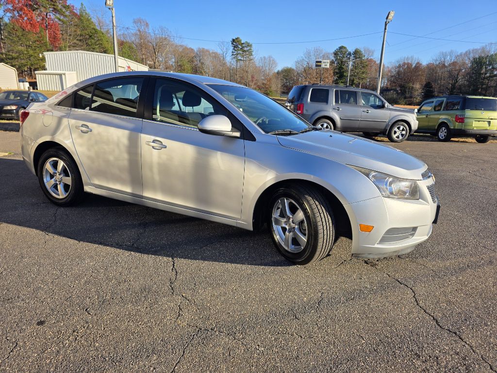 2011 Chevrolet Cruze Image 12
