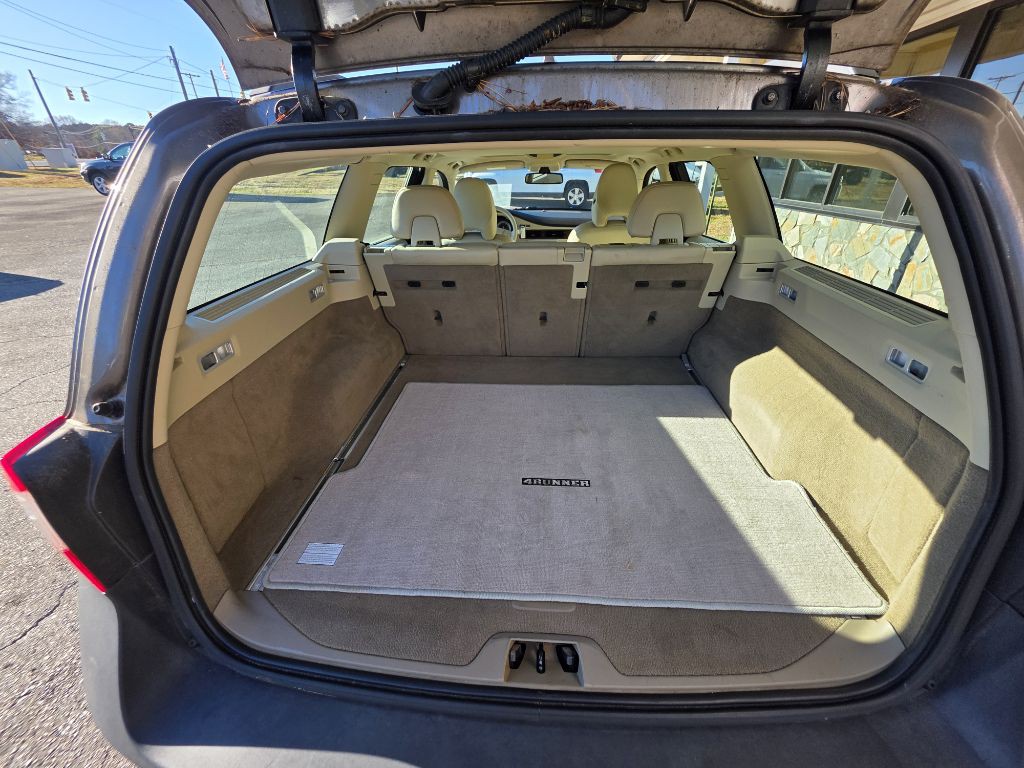 2011 Volvo XC70 Image 3