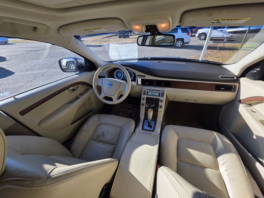 2011 Volvo XC70 Image 7