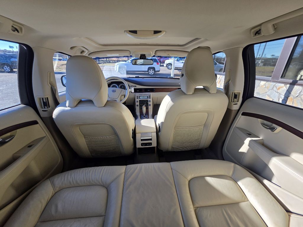 2011 Volvo XC70 Image 8