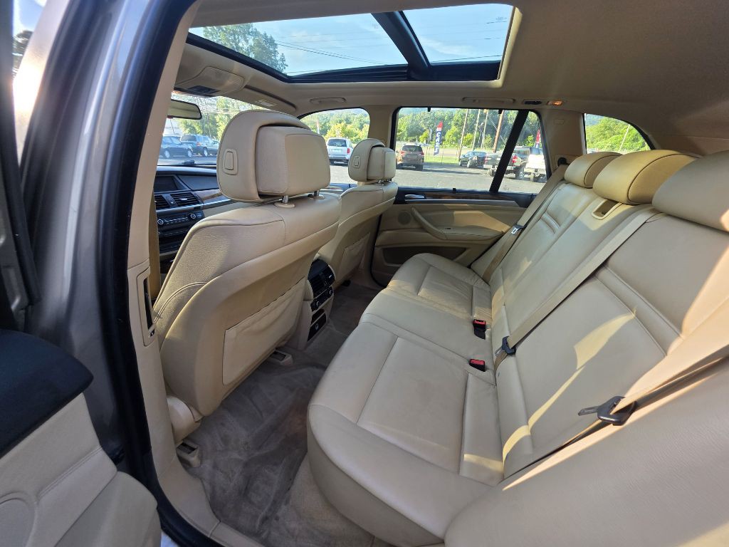 2009 BMW X5 Image 11