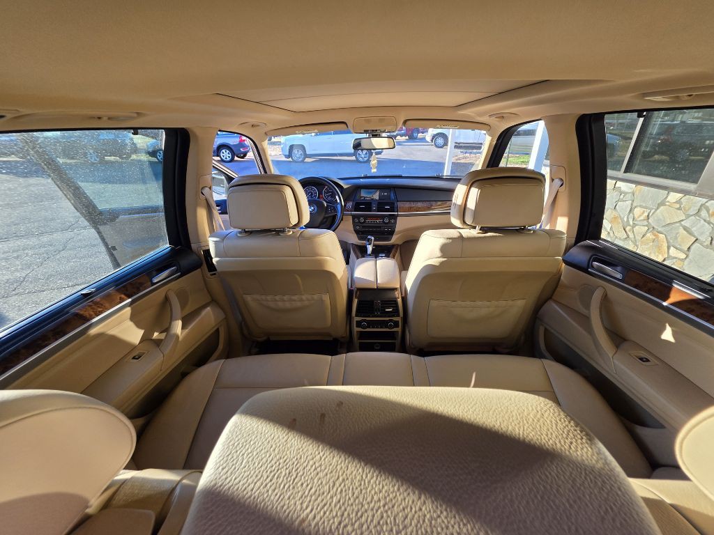 2009 BMW X5 Image 24