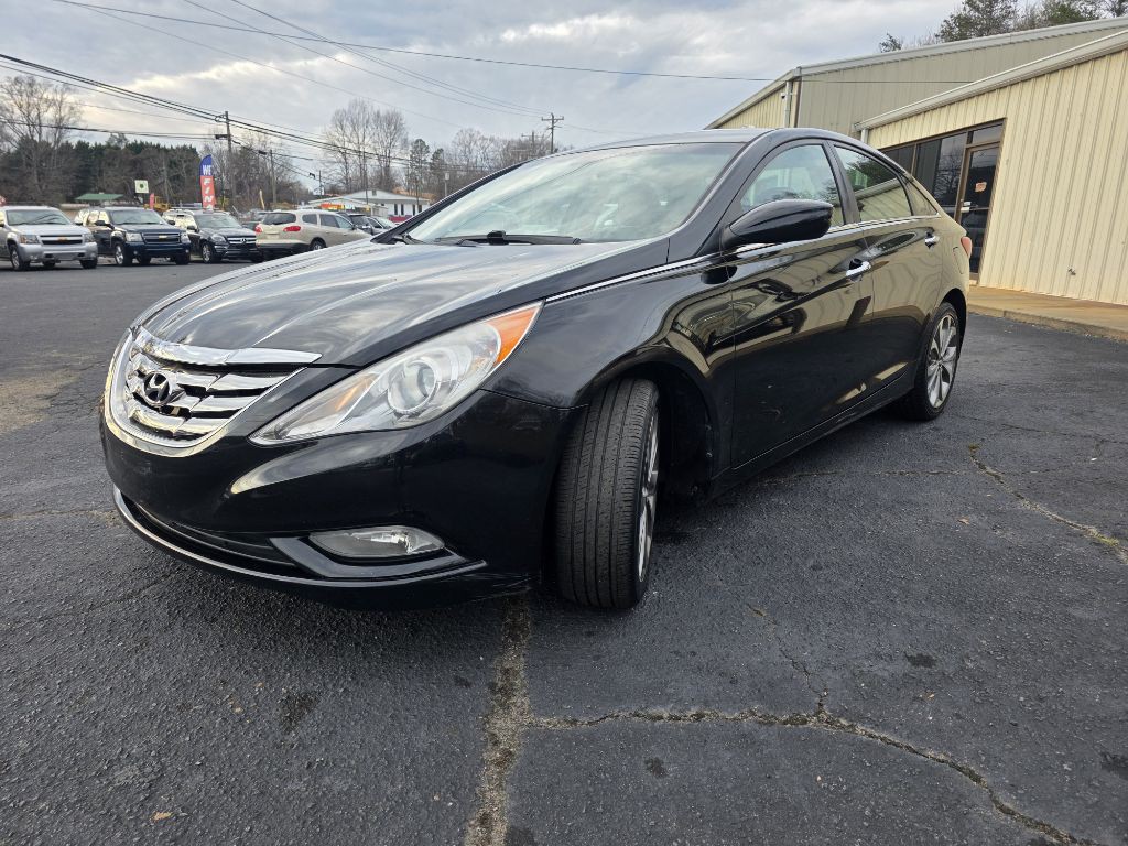 2013 Hyundai Sonata Image 2