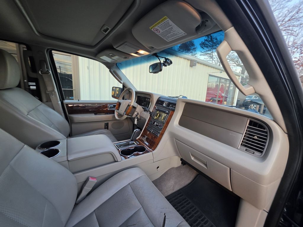 2013 Lincoln Navigator Image 5