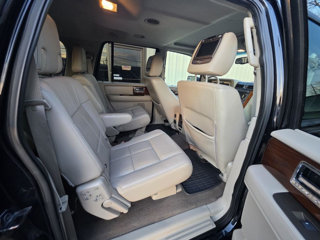 2013 Lincoln Navigator Image 6