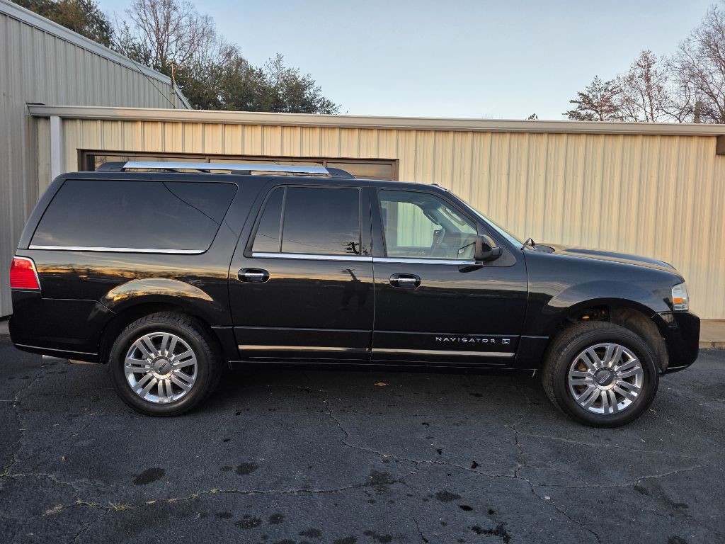 2013 Lincoln Navigator Image 19