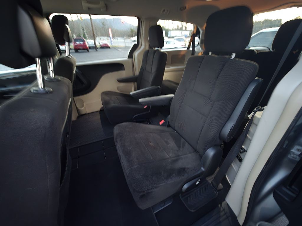 2013 Dodge Grand Caravan Image 10