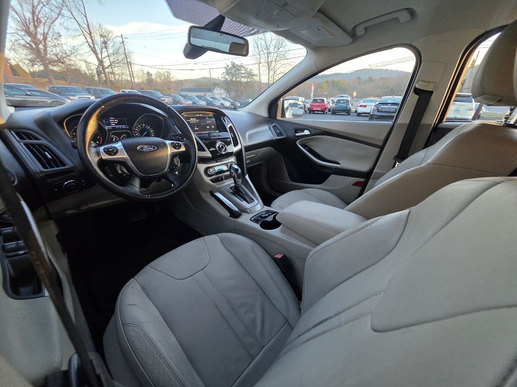 2012 Ford Focus Image 9