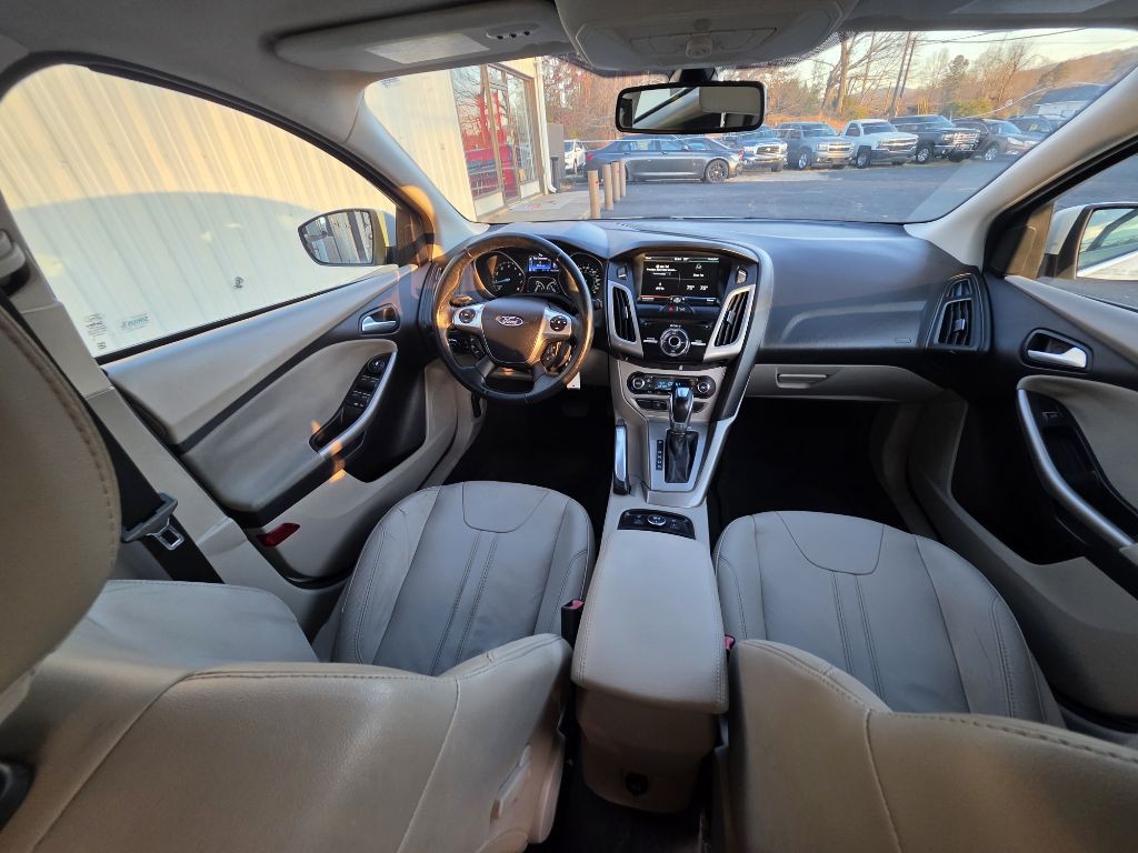 2012 Ford Focus Image 11