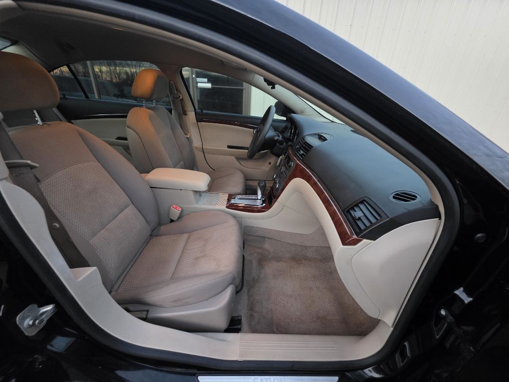 2007 Saturn Aura Image 9