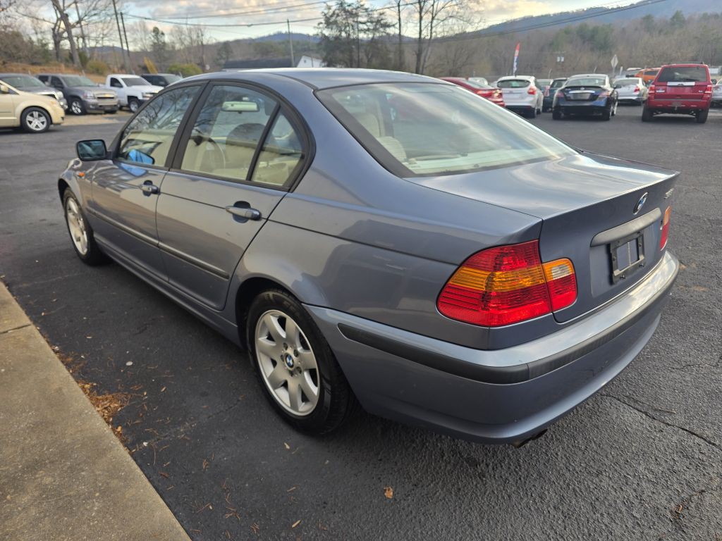 2003 BMW 3 Series Image 12