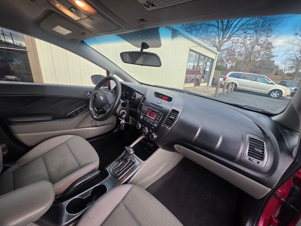 2015 Kia Forte Image 8