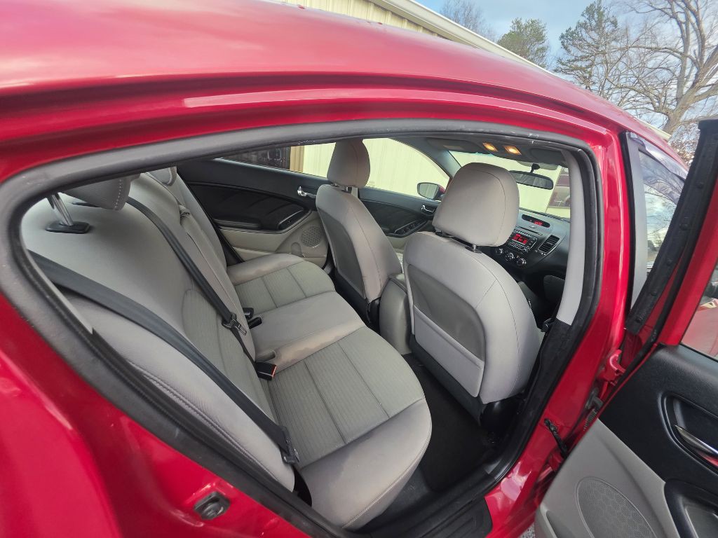 2015 Kia Forte Image 9