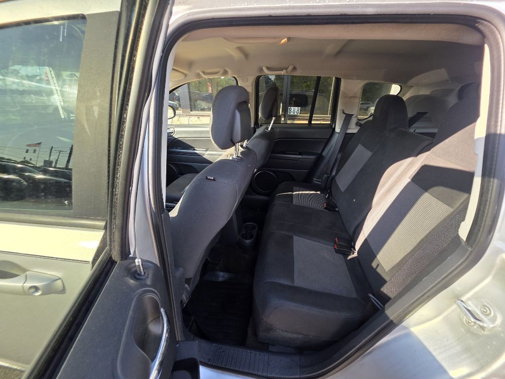 2013 Jeep Compass Image 4