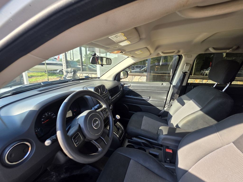 2013 Jeep Compass Image 17