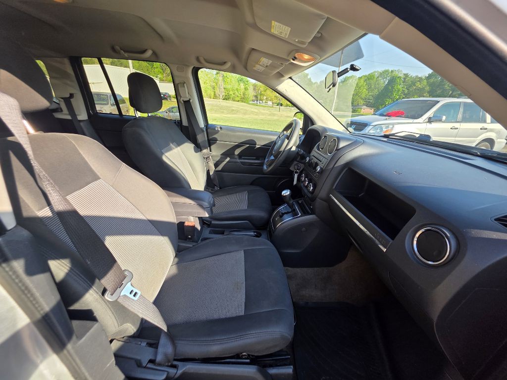 2013 Jeep Compass Image 18