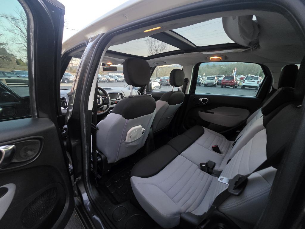 2014 FIAT 500L Image 7