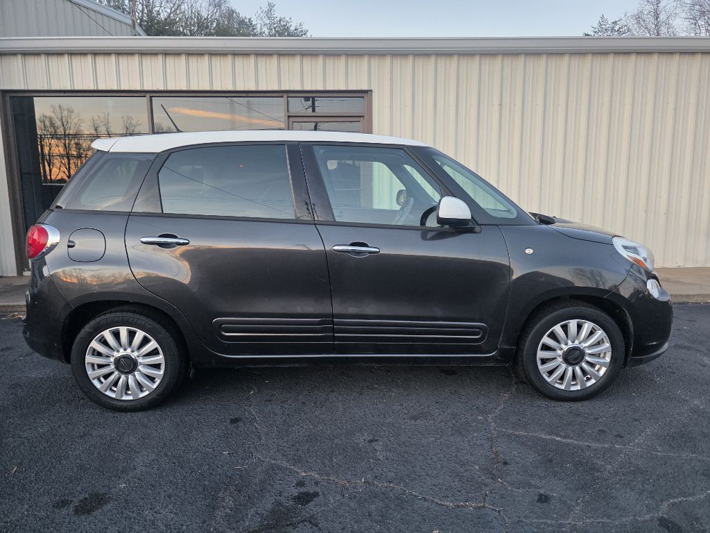 2014 FIAT 500L Image 17